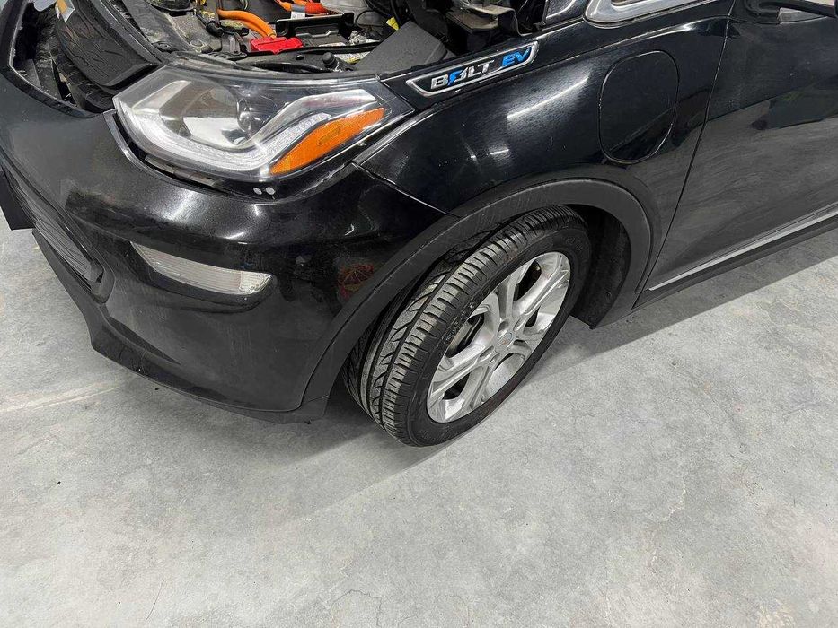 Розборка запчастини розбірка Chevrolet Bolt EV 21 Ampera-е фарба 384A