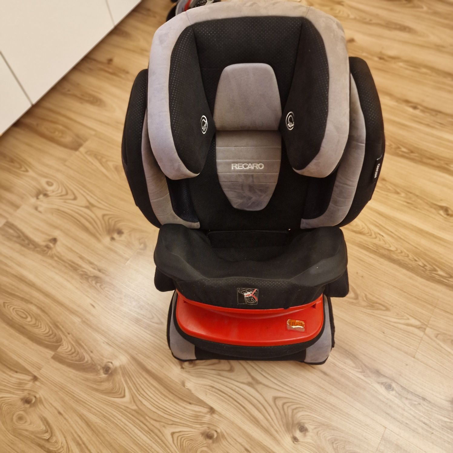 Fotelik RECARO Monza Nowa od 15 kg do 36 kg