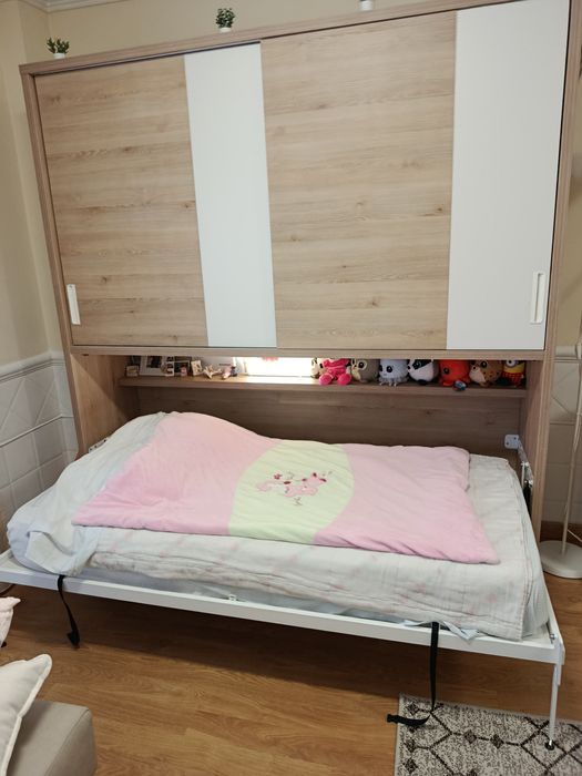 Móvel com cama oculta
