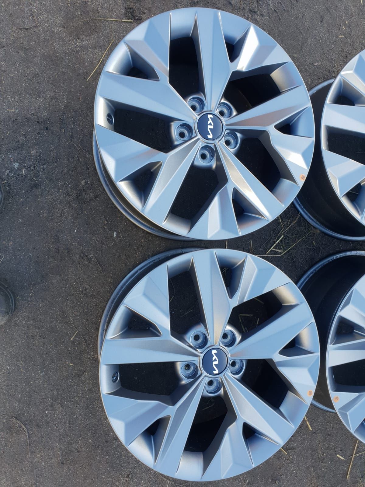 Nowe alufelgi 18" KIA 5x114,3 grafitowe oryginalne +Gratis