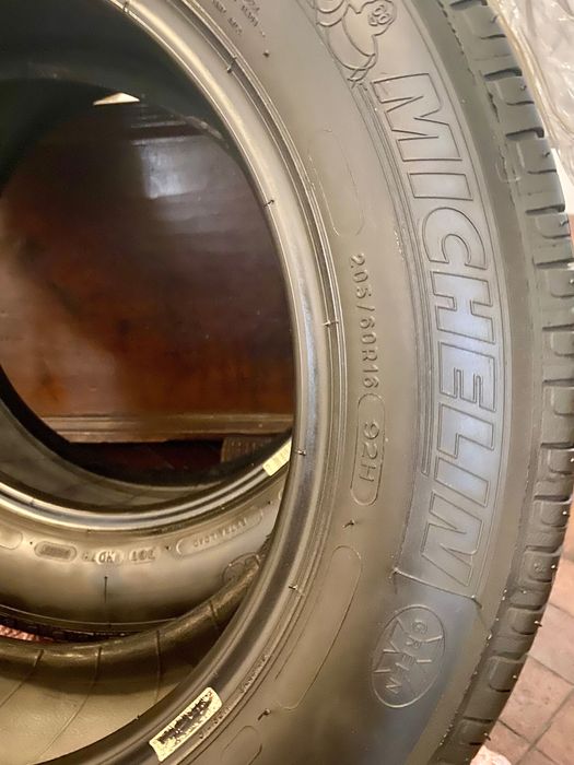 Pneus Michelin 205/60R16