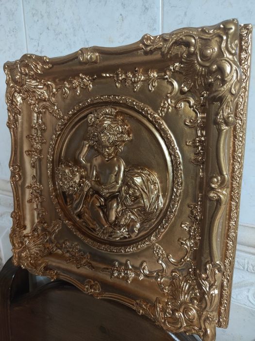 Quadro Dourado com Anjos Barroco.
Quadro decorativo com moldura dourad
