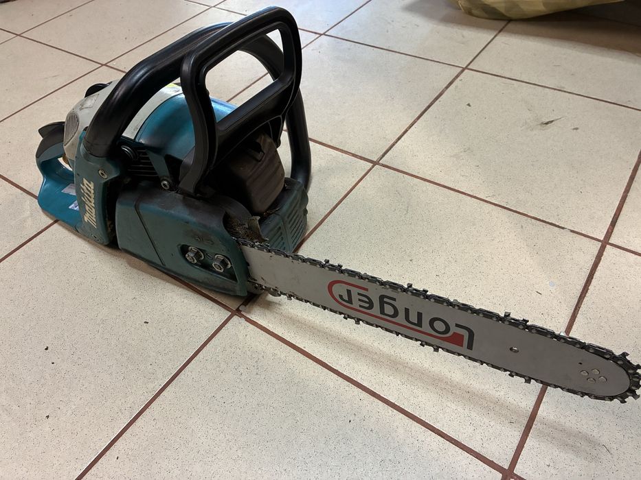 Pilarka Makita DCS 3501 nie odpala