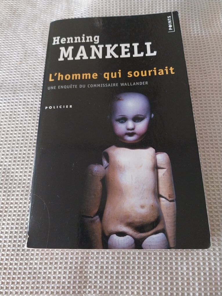 L'homme qui souriait. Portes incluídos