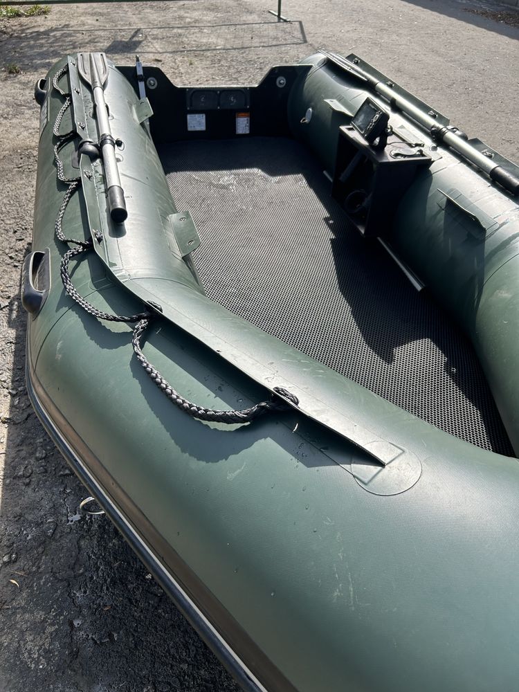 Човен лодка BRIG 3.50 эхолот Humminbird Helix 5