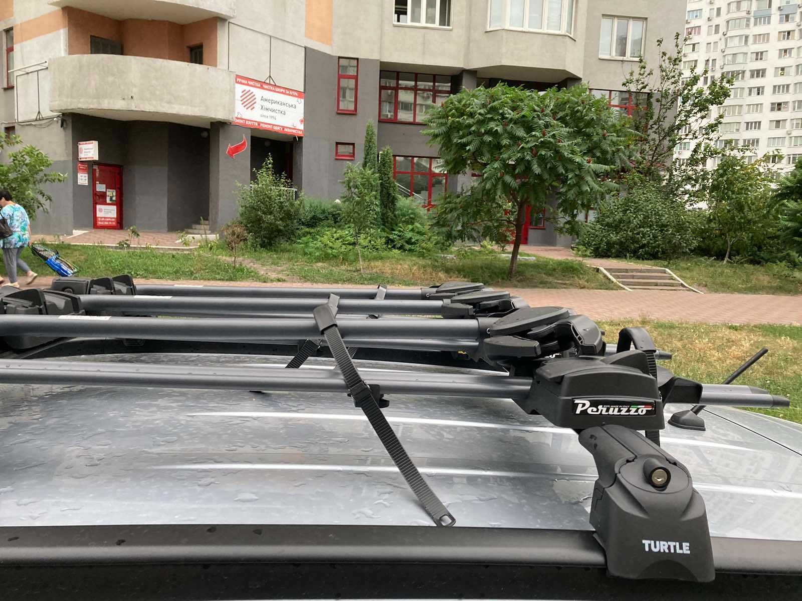 Поперечини Turtle AIR2 на інтегровані рейлінги багажник
