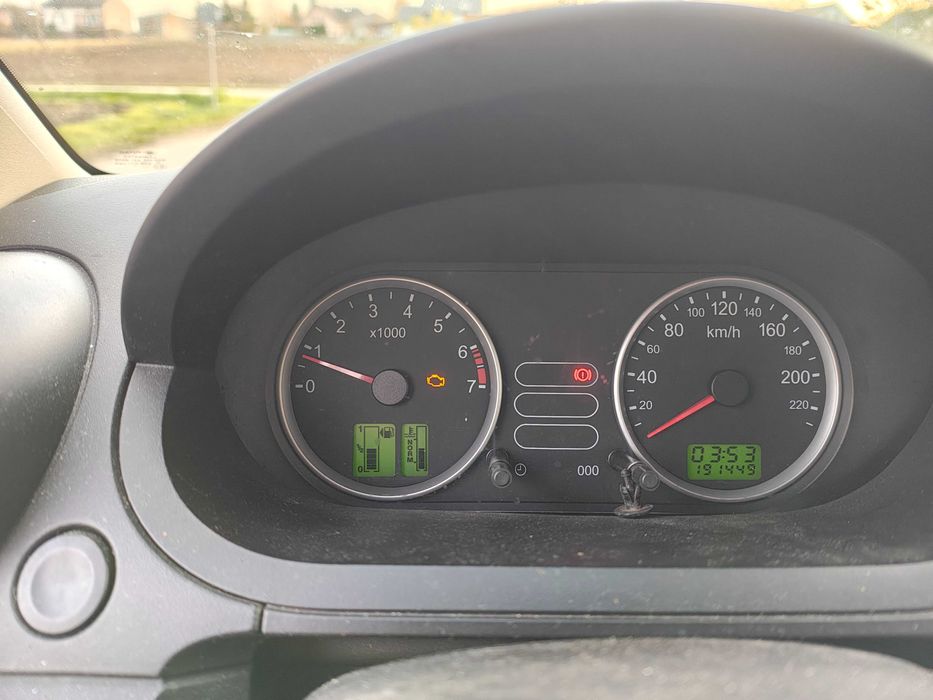 Ford fiesta 1.3 benzyna 2004 rok