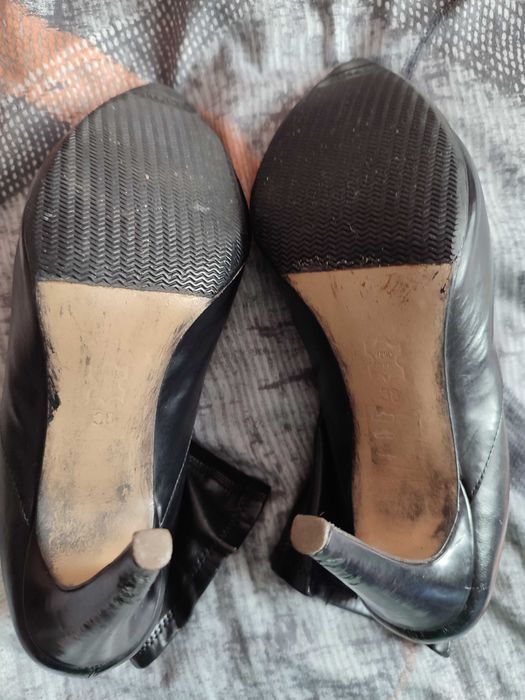 Ботильйони, черевики, напівчоботи, чоботи жіночі чорні топових брендів