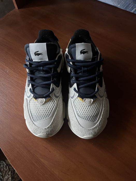 Оригінальні кросівки Lacoste