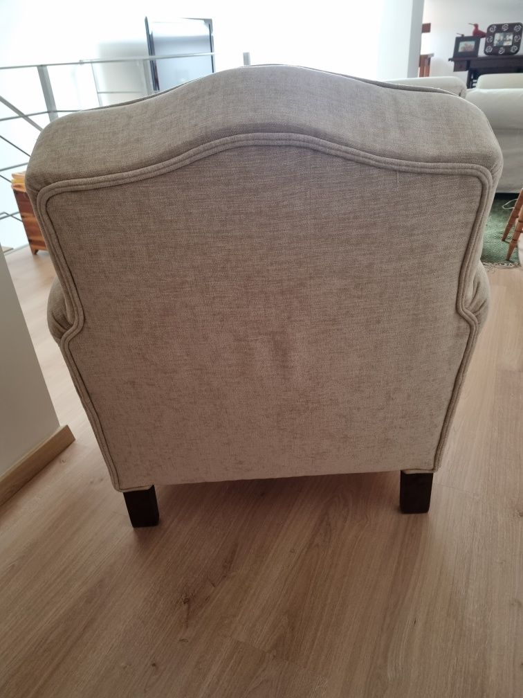 Sofa branco/cru  muito confortável