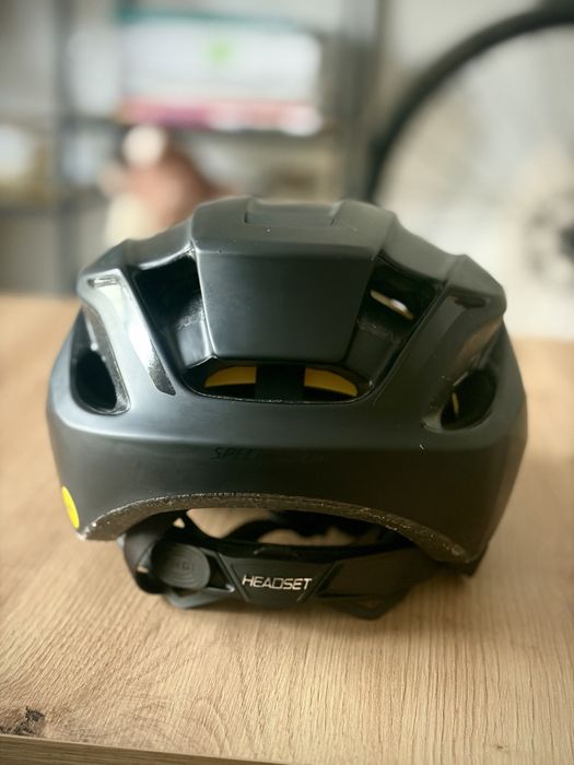 Kask rowerowy Specialized Align II S/M czarny matowy idealny stan