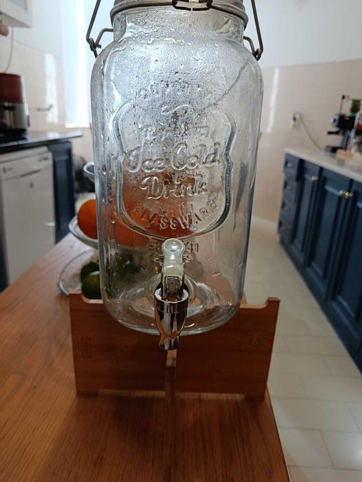 Dispensador em vidro ( para sumo, água)