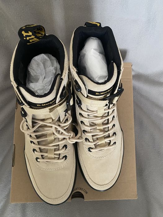 Dr. Martens Combs Tech Suede 42-27-27.5 max