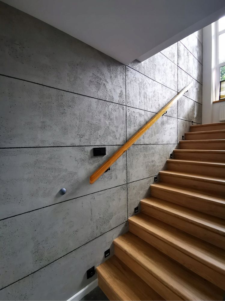 Tynki dekoracyjne surowy beton architektoniczny terminy od 09.2025