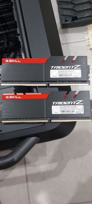 Memória Ram GSkill TridentZ DDR4 3200 Ghz 32Gb (2x16)