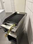 Grill gazowy  lawowy  do gastronomii