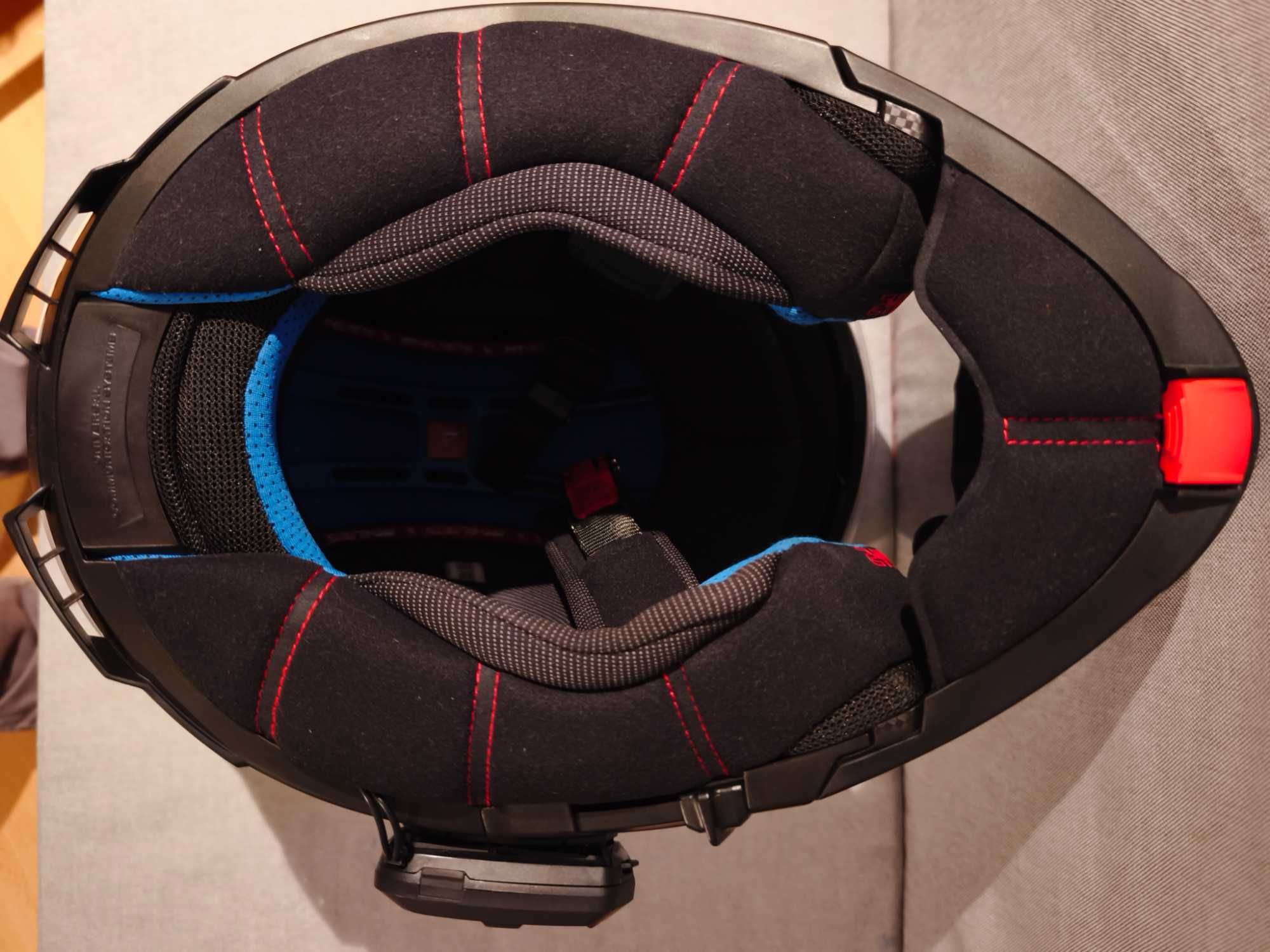 Capacete modelar MT atom 2 stranger, tamanho L, com 1 semana de uso