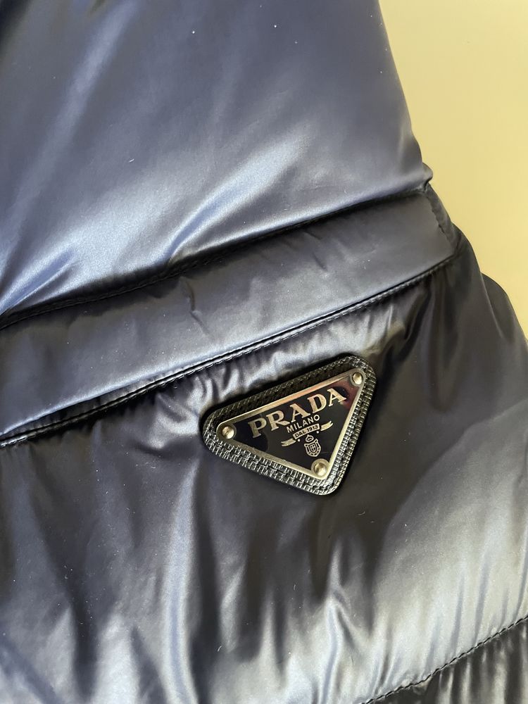 Пуховик Prada размер 52
