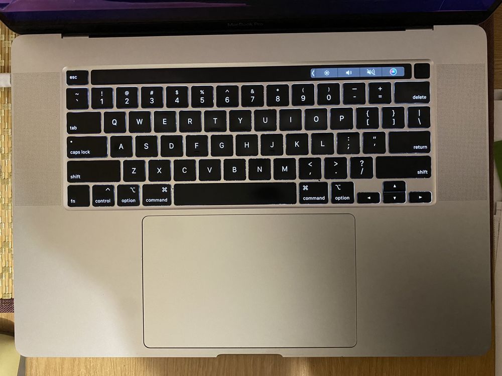 Топкейс macbook pro 16 a2141 Silver Spece Grey