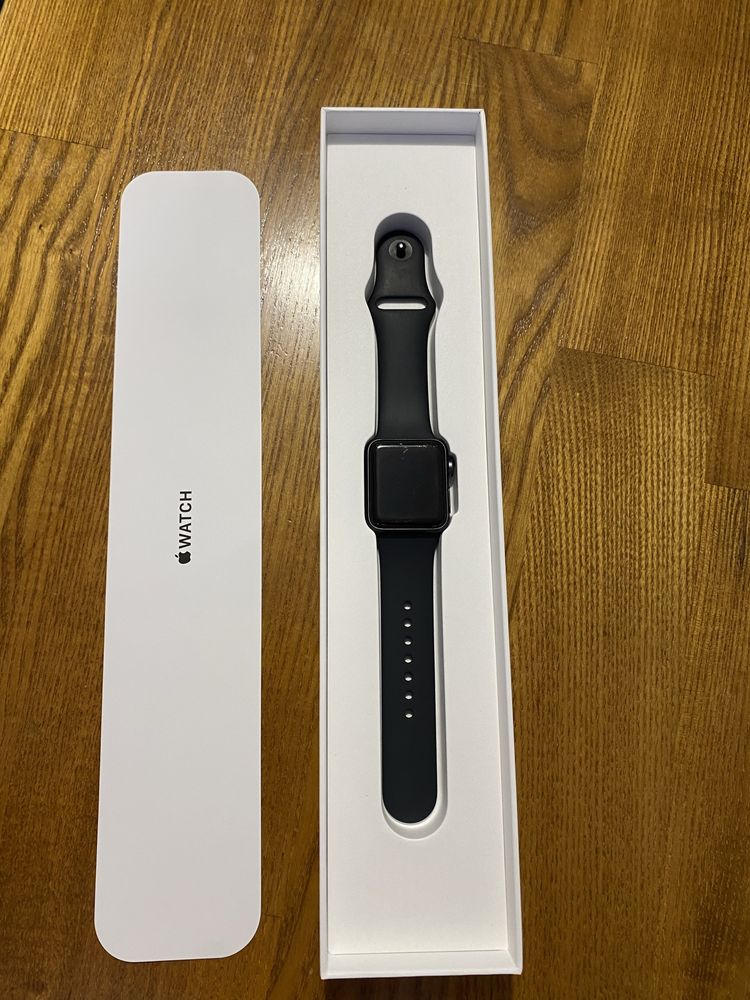 Apple Watch Series 3  38mm Spaces Gray