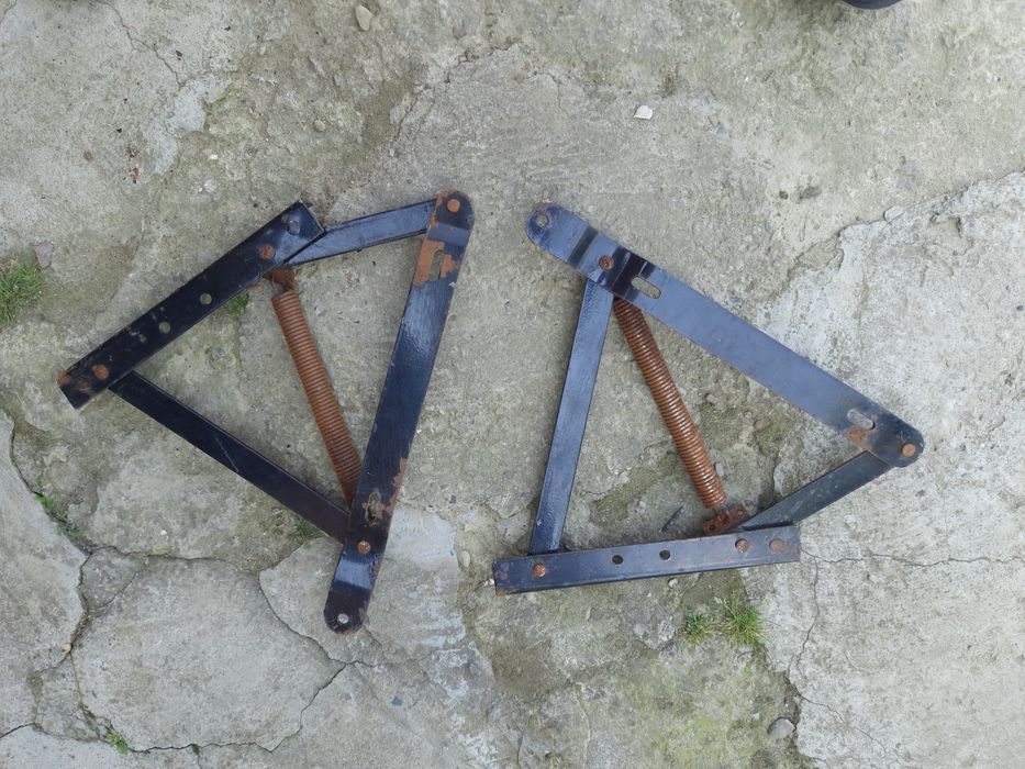 Підйомний механізм для жвоспального ліжка матрасу