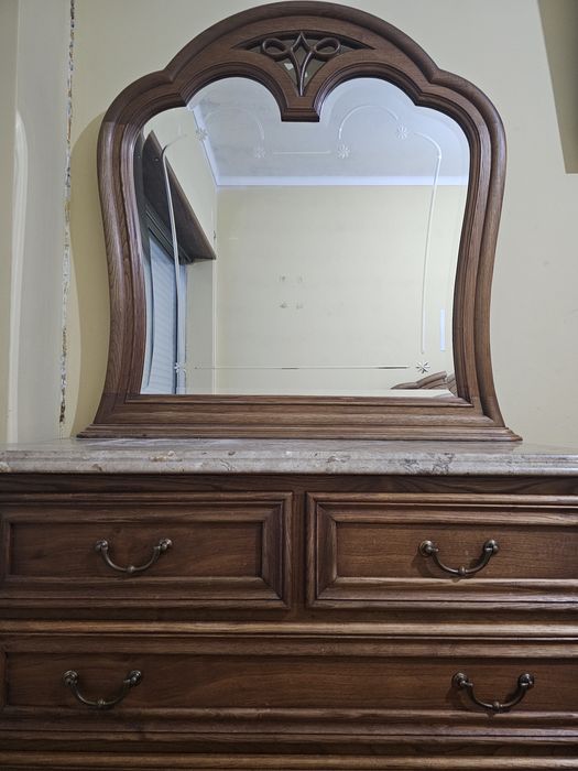 Cómoda com espelho