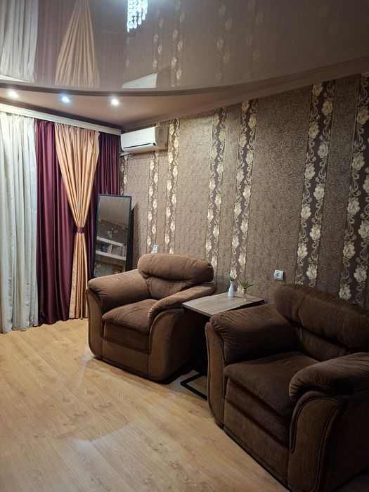 Подобова оренда квартири біля Тисячки  2 кімнати