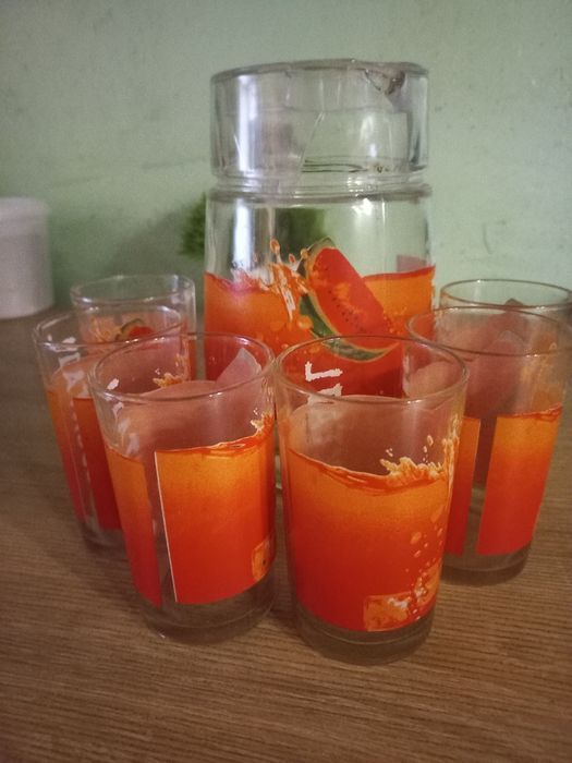 Кувшин ,6 стаканів