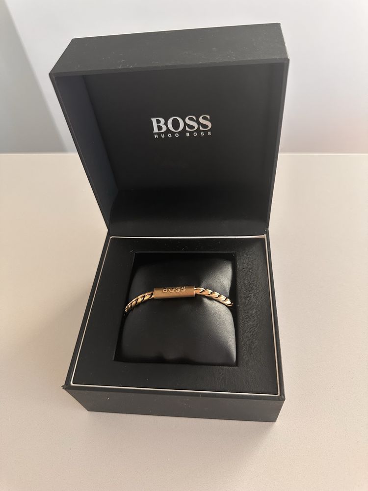 Pulseira Boss Homem em Aço Dourado