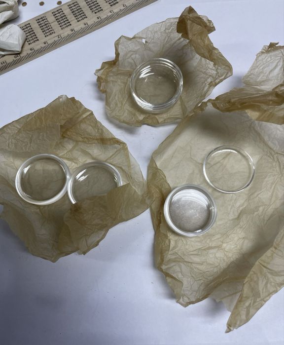 Запчасти для часов , стекла