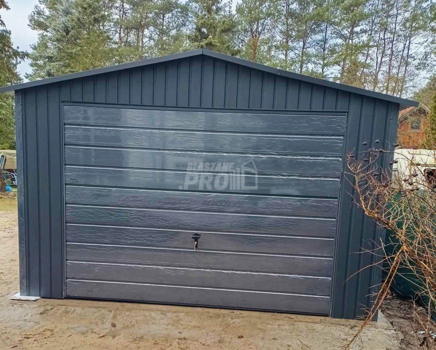 Garaż blaszany 4x9m Brama uchylna antracyt - dach dwuspadowy GP521