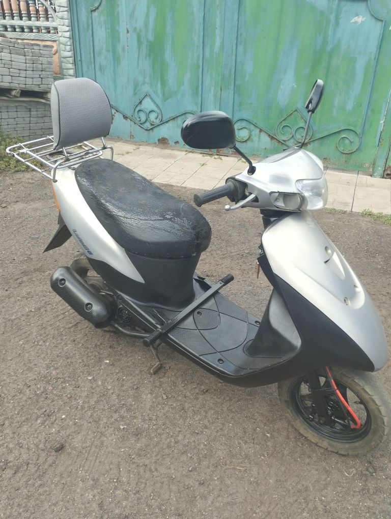 Скутер Suzuki lets 2