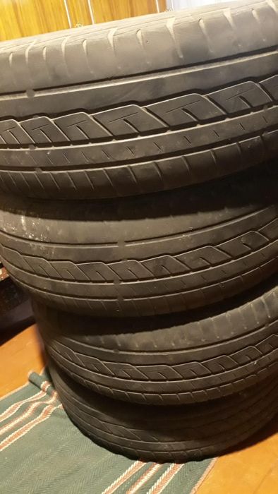 шини літні та зимові - 215/60 R17 - б/у