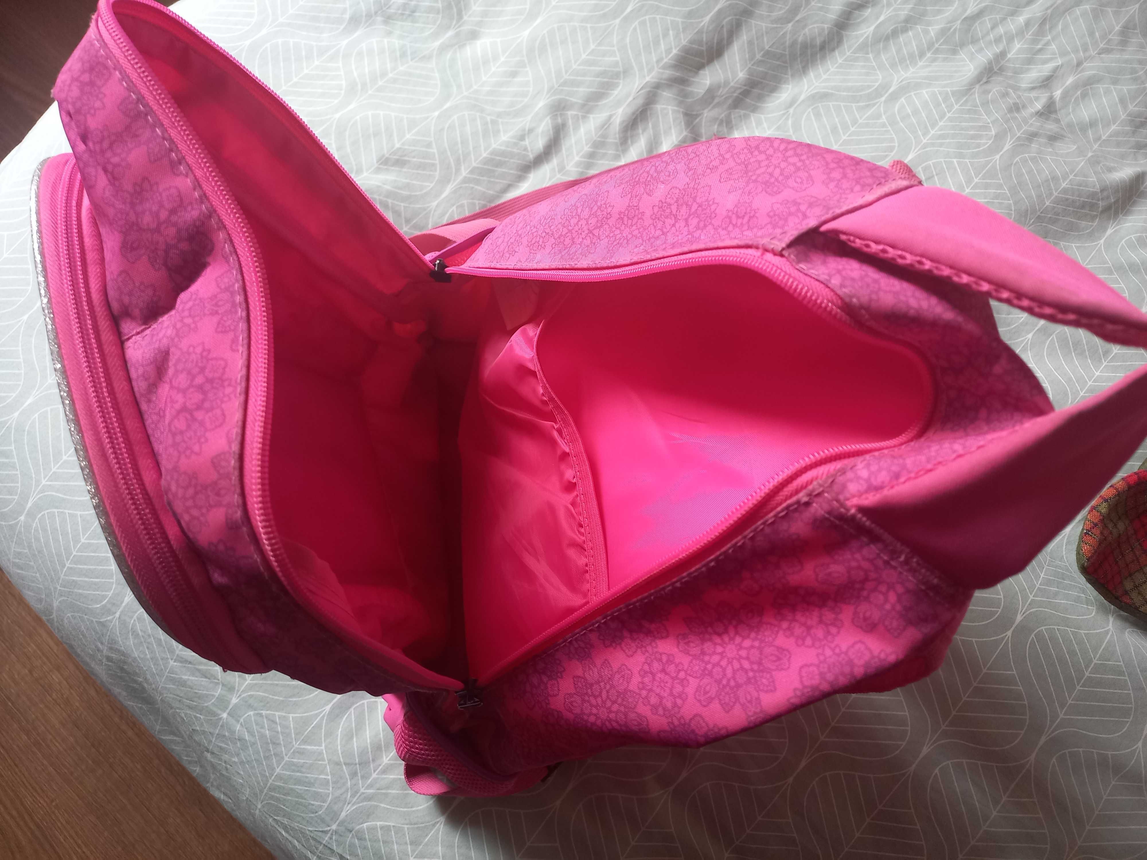 Mochila Escolar da Elsa cor de rosa