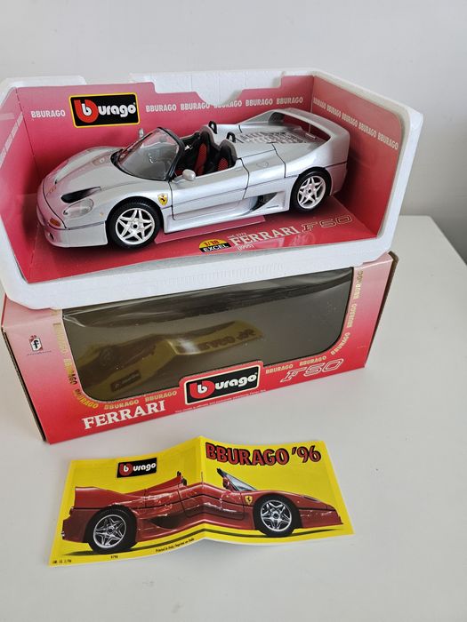 Burago skala 1:18 3372 Ferrari F50 1995 kabriolet srebrny mode