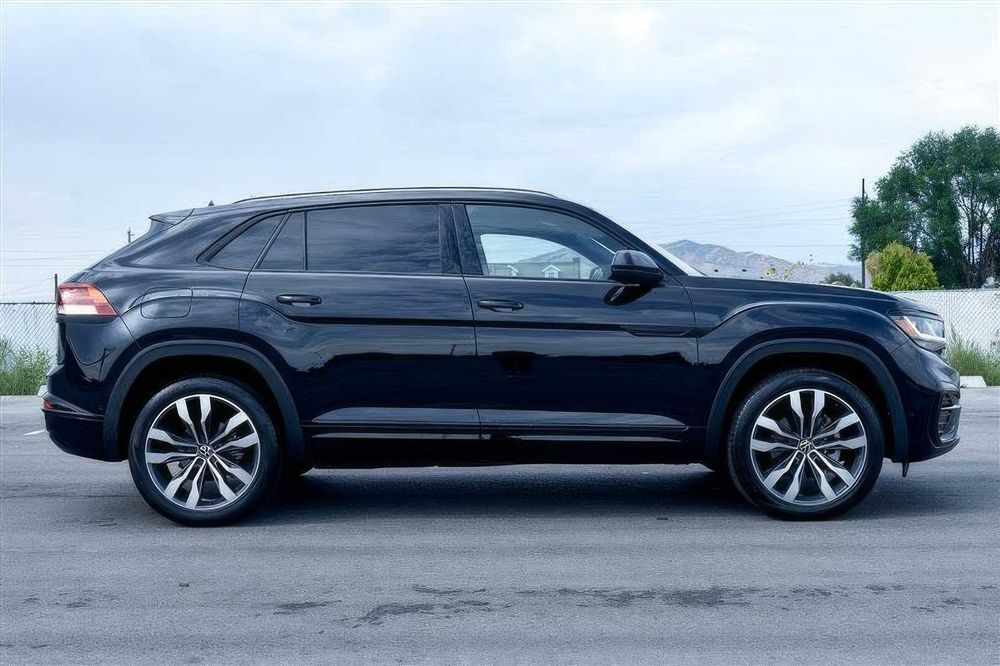Volkswagen Atlas Cross Sport S      2020