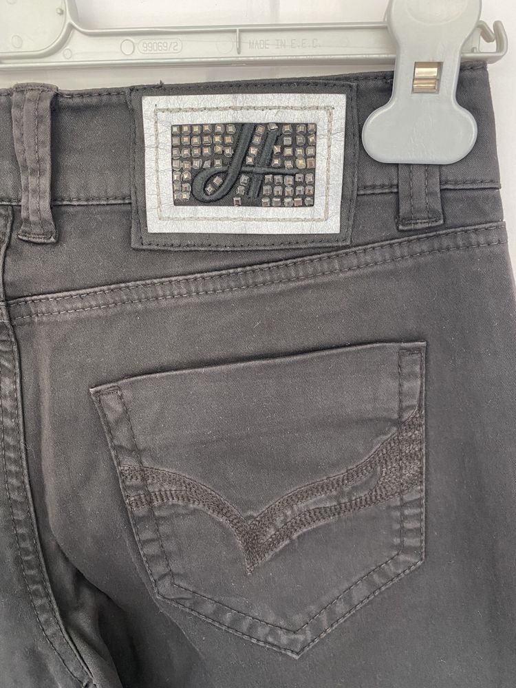 Silvian Heach włoskie czarne spodnie jeansy jeans rozszerzane dzwony