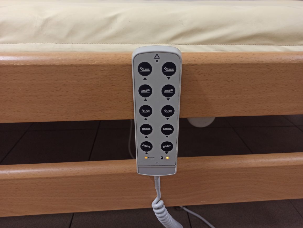 Łóżko rehabilitacyjne Dewert, dla niepelnosprawnych, elektryczne