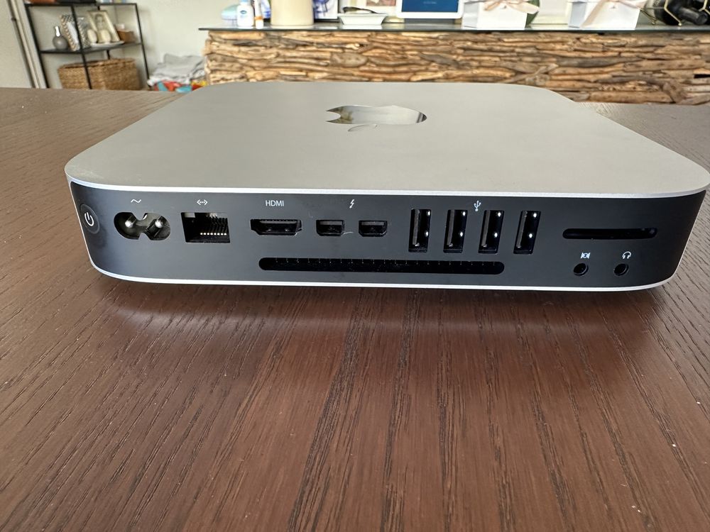 Mac Mini (final 2014) 8GB Ram, Intel i5 2.6ghz. 1TB