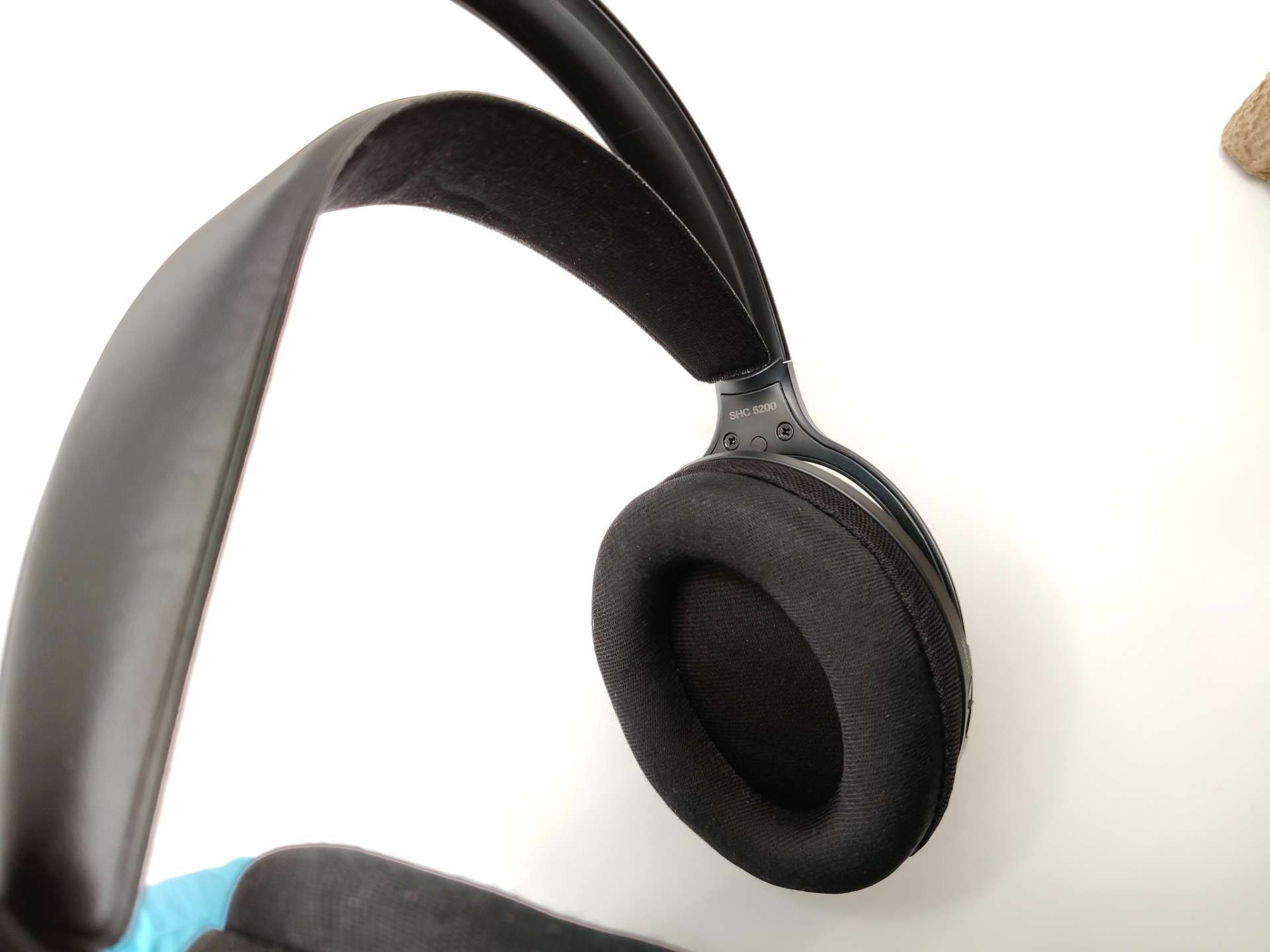 Słuchawki bezprzewodowe nauszne Philips SHC5200 HiFi