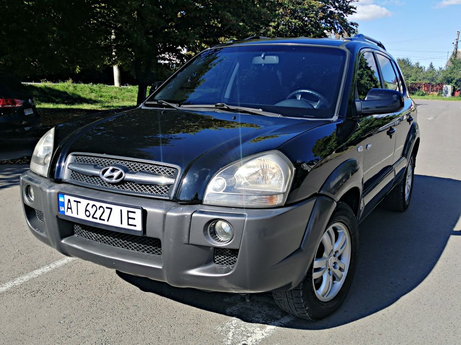 Продам HYUNDAI TUKSON 2.0 дизель