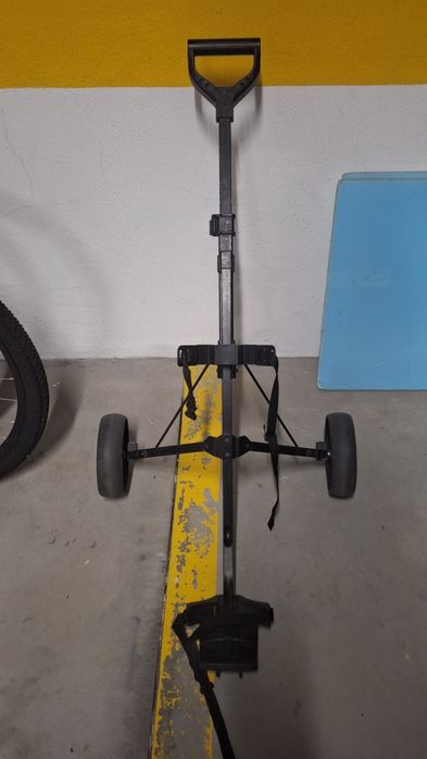 Trolley de golf junior da Inesis em muito bom estado