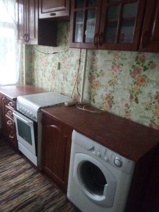 Здам 1 кім кв 6 Слобідська просп Центральний 6/9 41 м2,2 балкона,все є