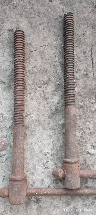 Гвинти для лещат