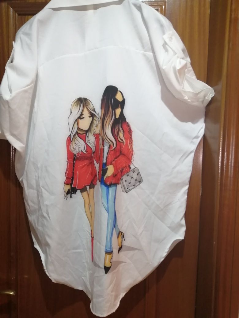 Blusa, camiseiro e casaco por 10€ cada