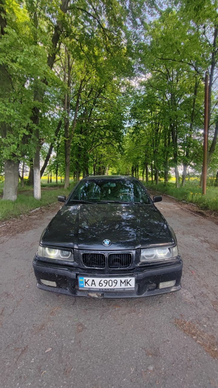Продам е36 універсал M52B20