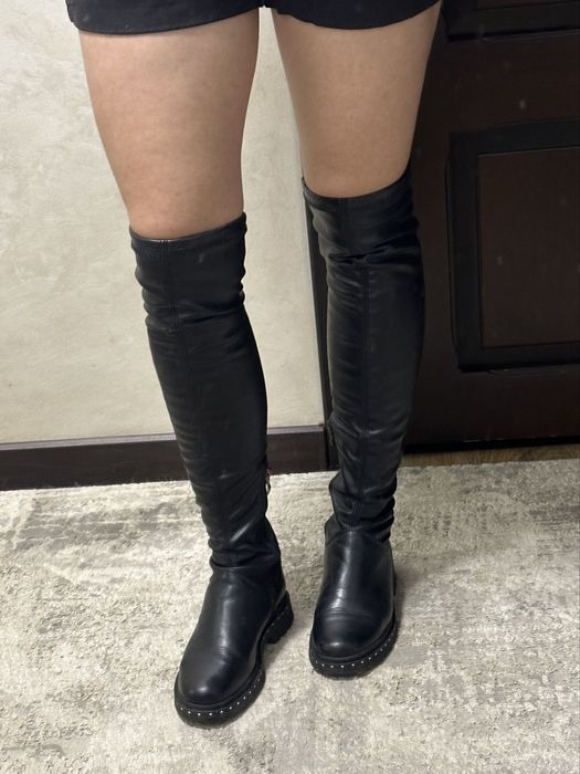 Жіночі шкіряні чорні ботфорди