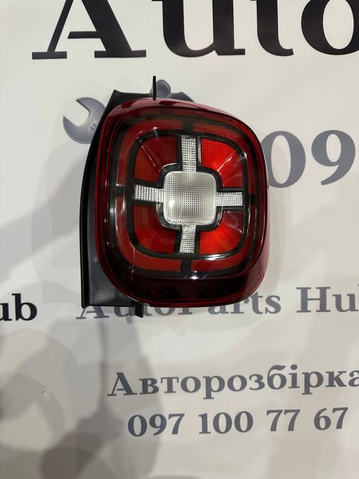 Задній правий стоп (фонарь) Renault Duster 2. 2021 року. Розбірка.