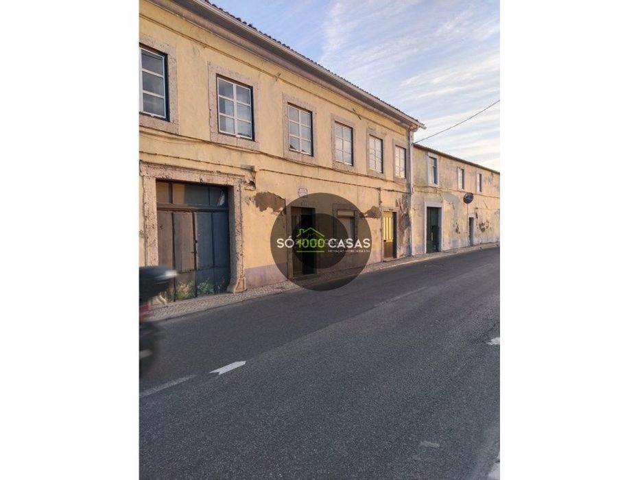 Prédio residencial à venda em S. Julião do Tojal, Loures