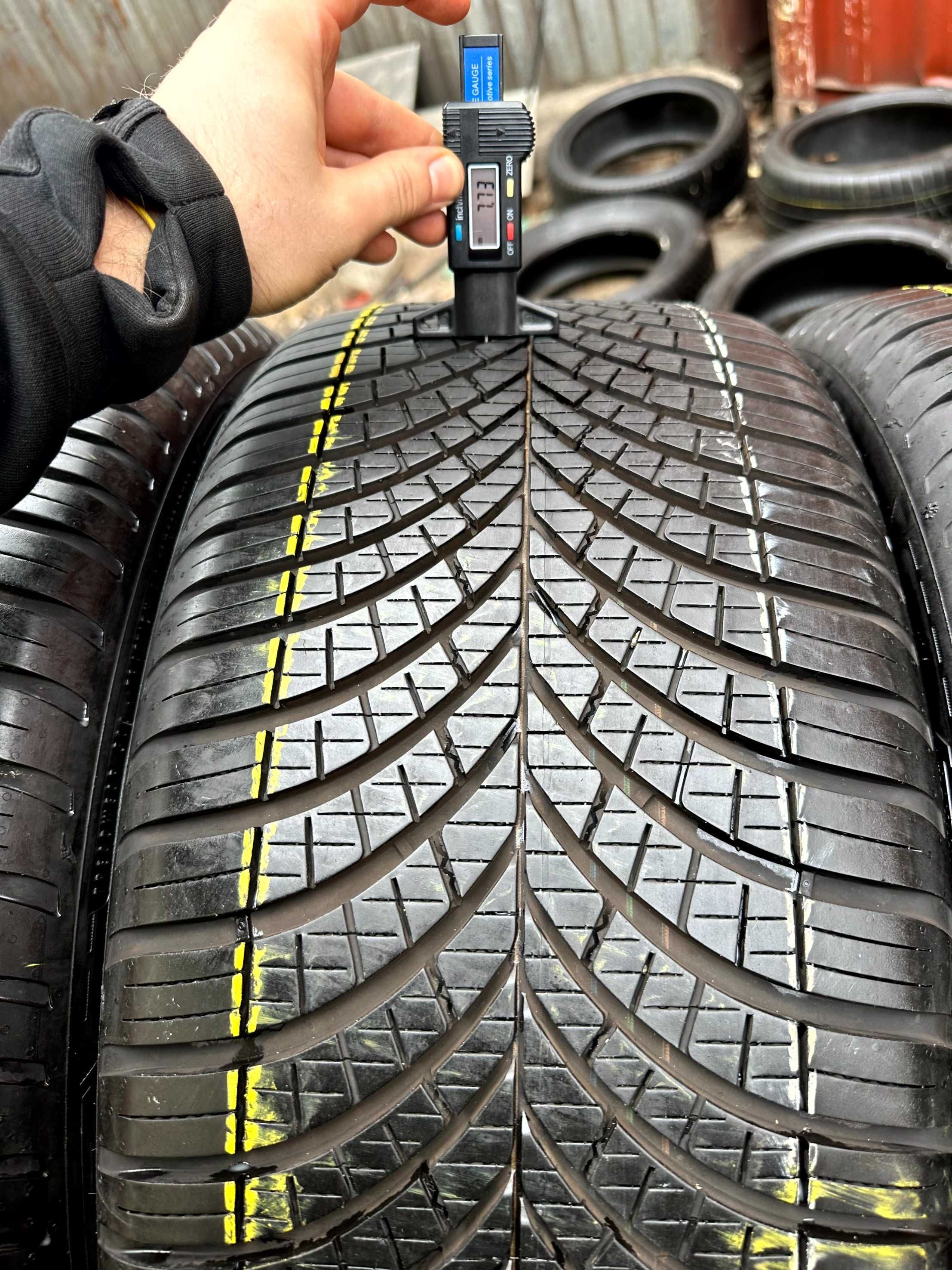 Шины БУ 255 40 235 45 R 20 Goodyear Vector 4 Season Разноширокий компл